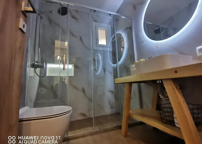 Nely's Luxury Apartament *
